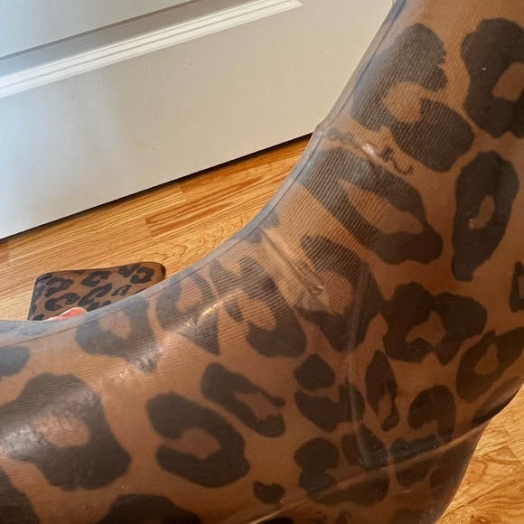 Coach Leopard Print Women's Rain Boots Size 7 - Picture 5 of 8